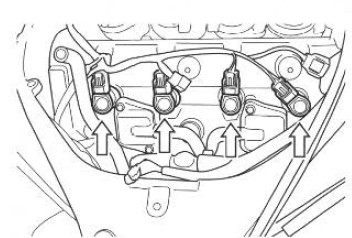 Suzuki GSX-R. Spark plug removal