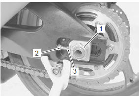 Suzuki GSX-R. Rear wheel assembly removal and installation