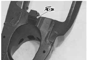 Suzuki GSX-R. Swingarm bearing removal and installation