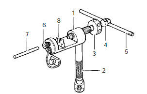 Suzuki GSX-R. Drive chain cutting