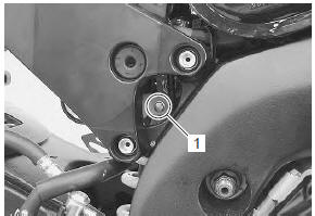 Suzuki GSX-R. Rear brake