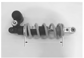 Suzuki GSX-R. Spring pre-load adjustment