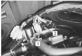Suzuki GSX-R. Steering damper