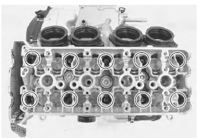 Suzuki GSX-R. Cylinder head