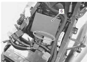 Suzuki GSX-R. Ecm removal and installation