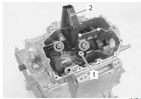 Suzuki GSX-R. Oil pressure regulator / oil strainer