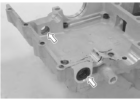 Suzuki GSX-R. Oil seal / bearing