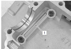 Suzuki GSX-R. Breather oil return plate