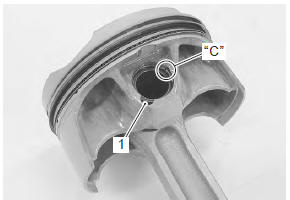 Suzuki GSX-R. Piston and conrod