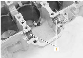 Suzuki GSX-R. Balancer shaft journal bearing removal and installation